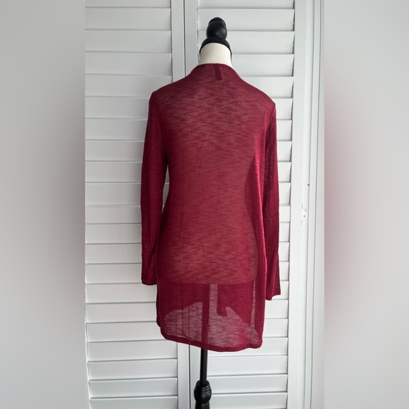 DIVIDED H&M Burgundy size M Long Light Cardigan with side slits NWOT - Picture 2 of 10